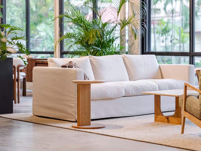 Sofas & Lounge Chairs